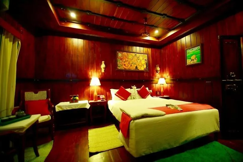 Best Kerala Houseboat Alappuzha